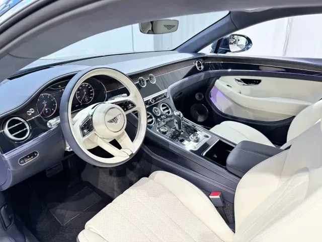 Bentley Continental — Фото автомобиля 6