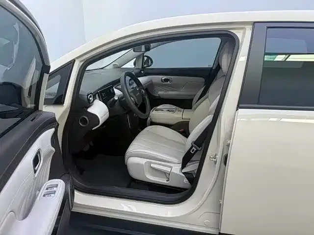 GAC Aion UT — Фото автомобиля 17