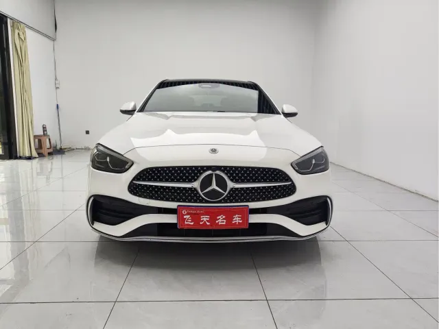 Фотография автомобиля — Mercedes-Benz C-Class