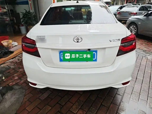 Toyota Vios — Фото автомобиля 3