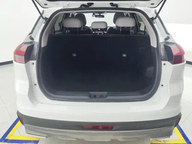 Geely Boyue — Фото автомобиля 4