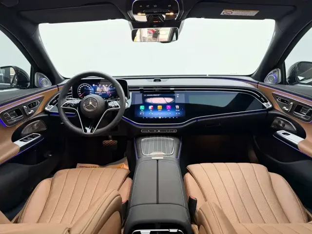 Mercedes-Benz E-Class — Фото автомобиля 17