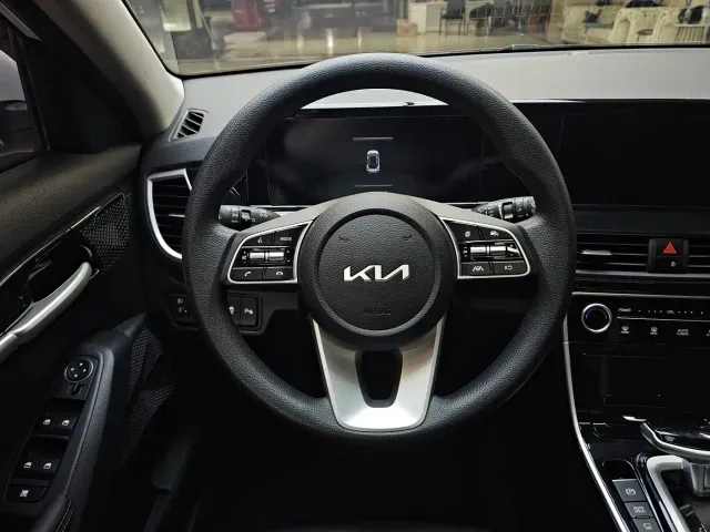 Kia Seltos 2023 1.5L CVT Luxury Edition — Фото автомобиля 15