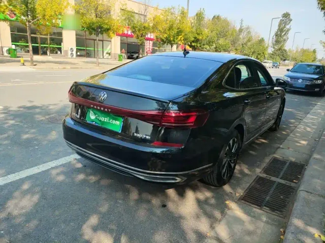 Volkswagen Passat — Фото автомобиля 6