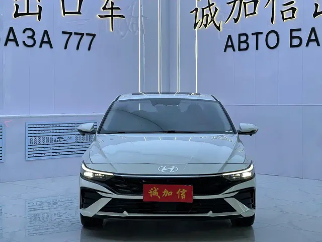 Hyundai Elantra — Фото автомобиля 2