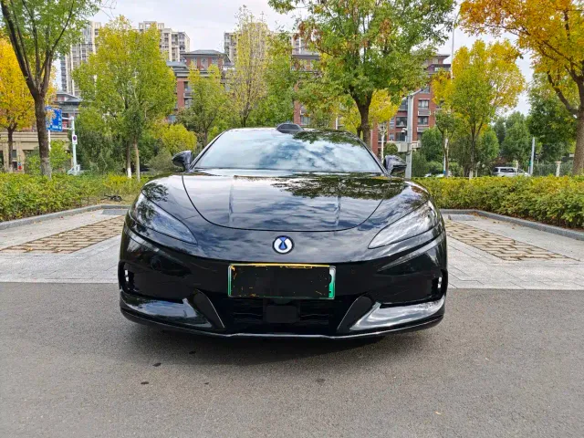 Denza Z9GT — Фото автомобиля 2