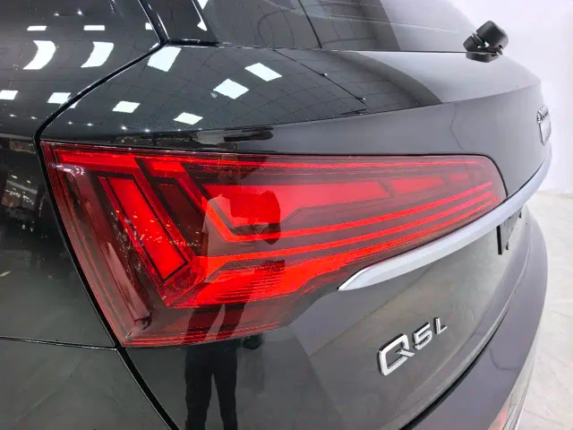 Audi Q5L — Фото автомобиля 8
