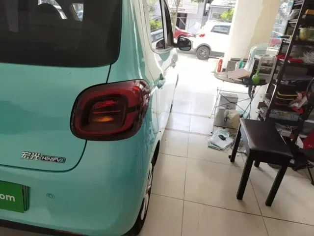 Wuling Hongguang Mini EV — Фото автомобиля 7
