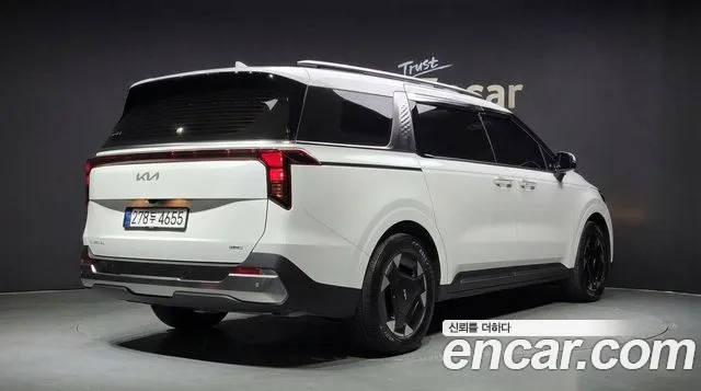 Фотография автомобиля — Kia Carnival Generation 4