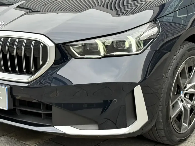 BMW 5 Series — Фото автомобиля 8