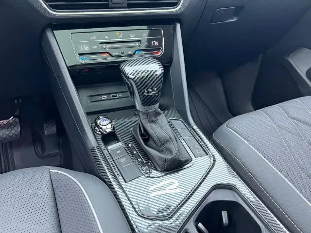 Volkswagen Tiguan L — Фото автомобиля 12