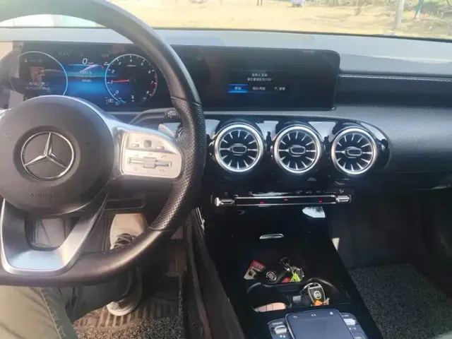 Mercedes-Benz A-Class — Фото автомобиля 12