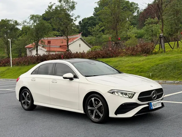 Mercedes-Benz A-Class — Фото автомобиля 3