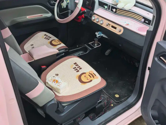 Wuling Hongguang Mini EV — Фото автомобиля 4