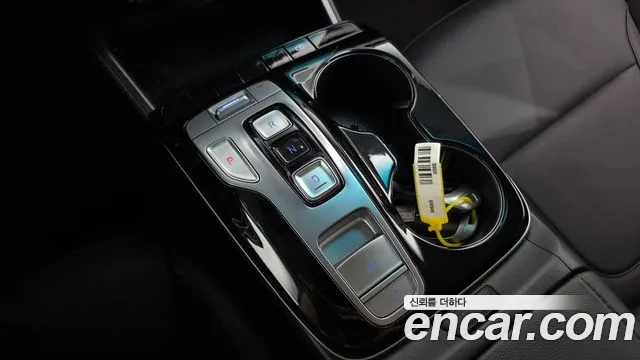 Hyundai Tucson Tucson (NX4) Дизель 2.0 2WD — Фото автомобиля 9