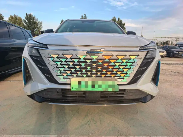 Changan Oshan Z6 EV — Фото автомобиля 2