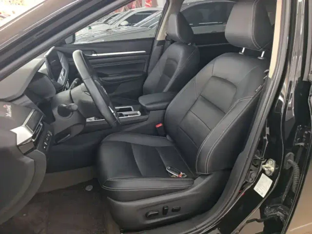 Nissan Teana — Фото автомобиля 14