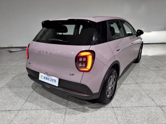 GAC AION UT super — Фото автомобиля 9