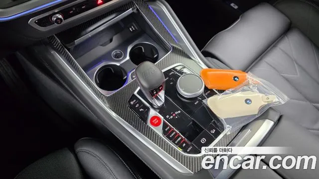 BMW XM G09 — Фото автомобиля 9