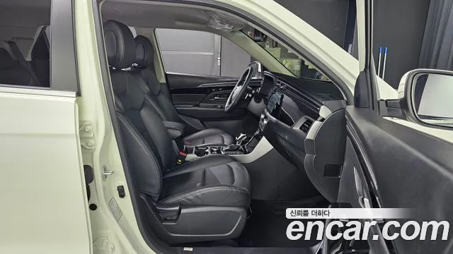 KG_Mobility_Ssangyong KORANDO — Фото автомобиля 12