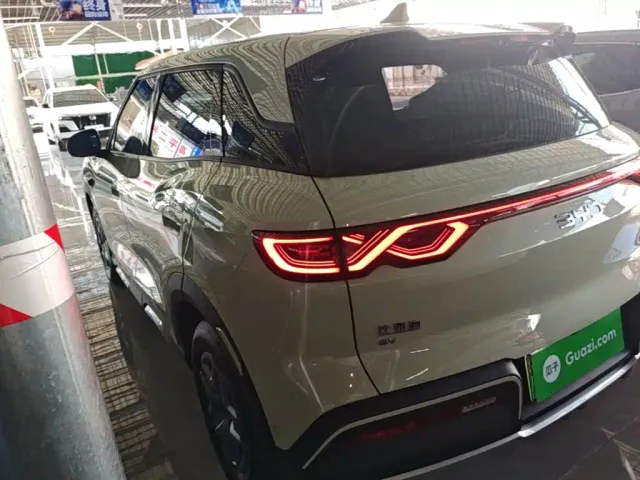 BYD Yuan UP — Фото автомобиля 4