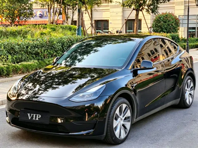 Фотография автомобиля — Tesla Model Y