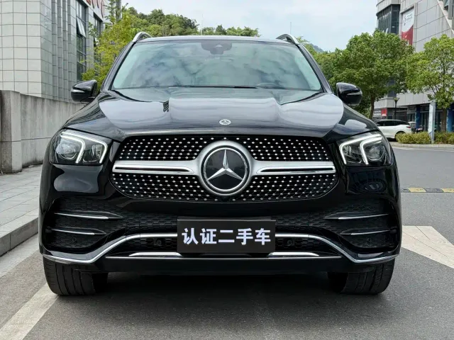 Mercedes-Benz GLE-Class — Фото автомобиля 2