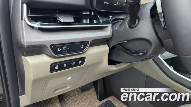 Kia Carnival Generation 4 — Фото автомобиля 26