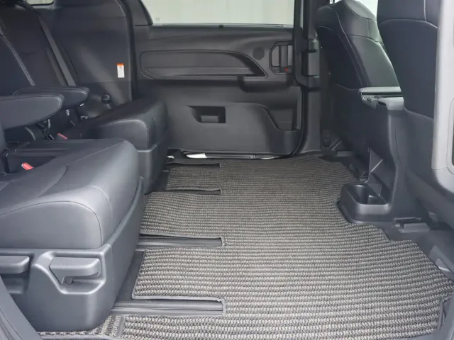 Toyota Granvia — Фото автомобиля 13