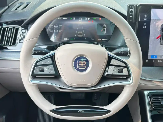 BYD Tang — Фото автомобиля 12