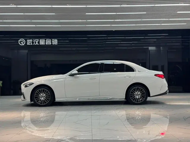 Mercedes-Benz C-Class — Фото автомобиля 3