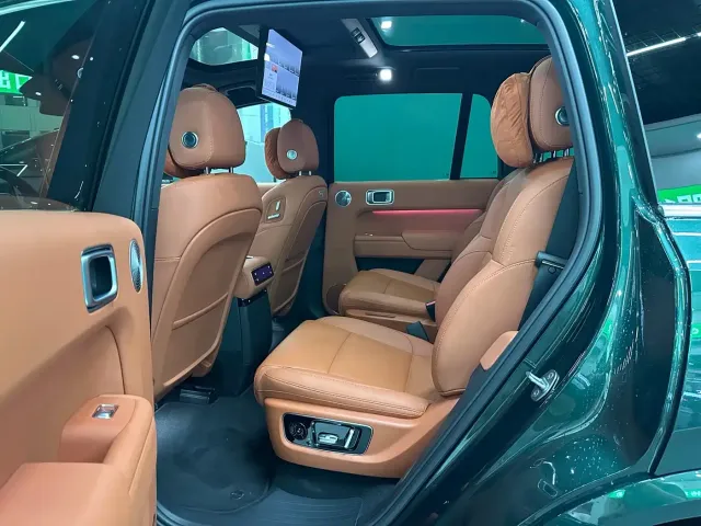 Li Auto Li L8 2025 Ultra Smart Renewal Edition — Фото автомобиля 4