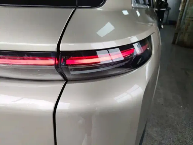 Li Auto L8 — Фото автомобиля 7