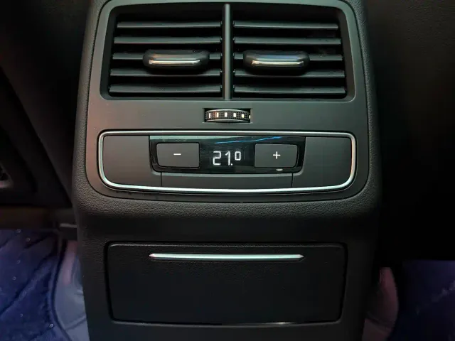 Audi A4L — Фото автомобиля 11