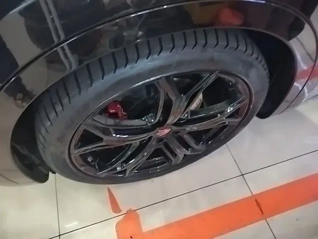 Maserati Levante — Фото автомобиля 22