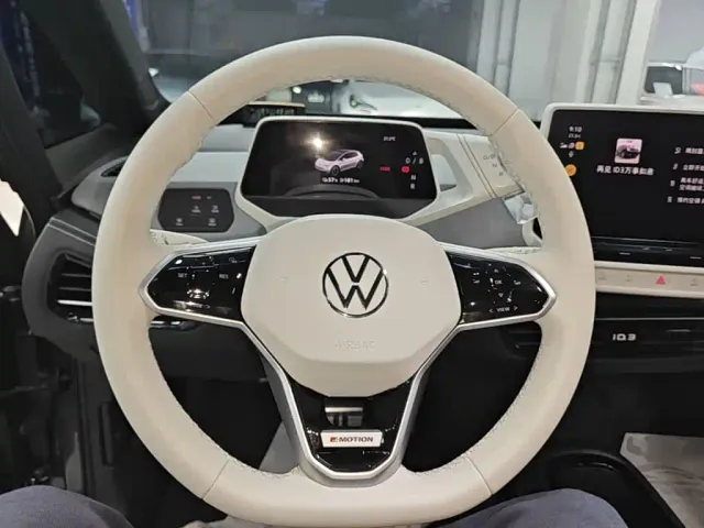 Volkswagen ID.3 — Фото автомобиля 10