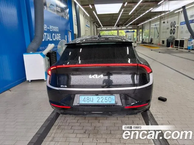Kia EV6 — Фото автомобиля 3