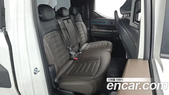 Kia Tasman Tasman 2.5T Бензин 2WD — Фото автомобиля 10