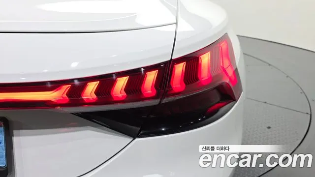 Audi e-tron GT — Фото автомобиля 22
