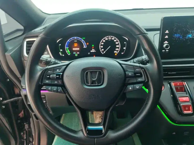 Honda Odyssey — Фото автомобиля 15