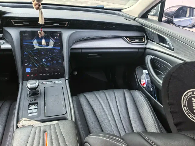 Hongqi H5 — Фото автомобиля 7