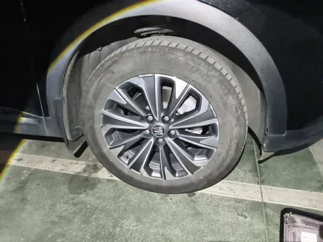 Buick Envision S — Фото автомобиля 24