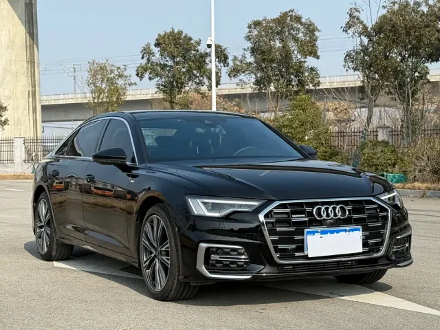 Фотография автомобиля — Audi A6L