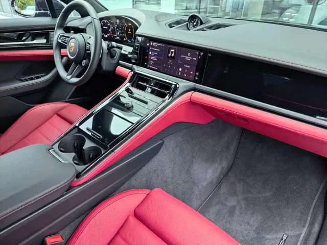 Porsche Panamera — Фото автомобиля 2