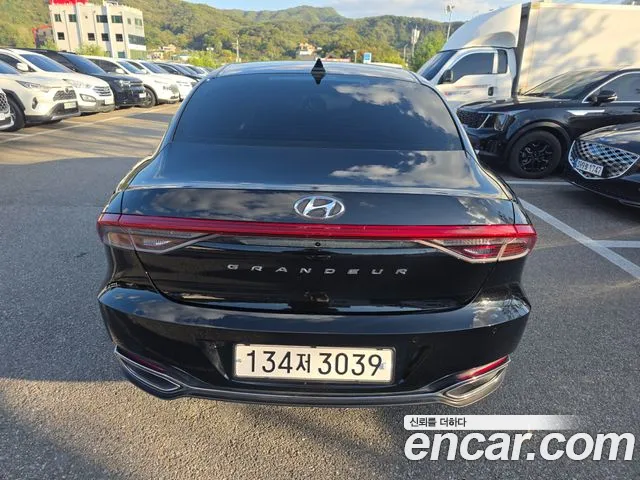 Hyundai Grandeur (New) Hybrid — Фото автомобиля 3