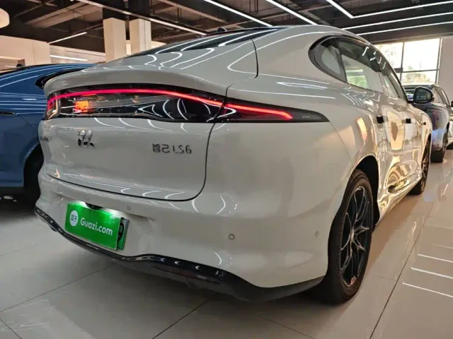 IM Motors LS6 — Фото автомобиля 6