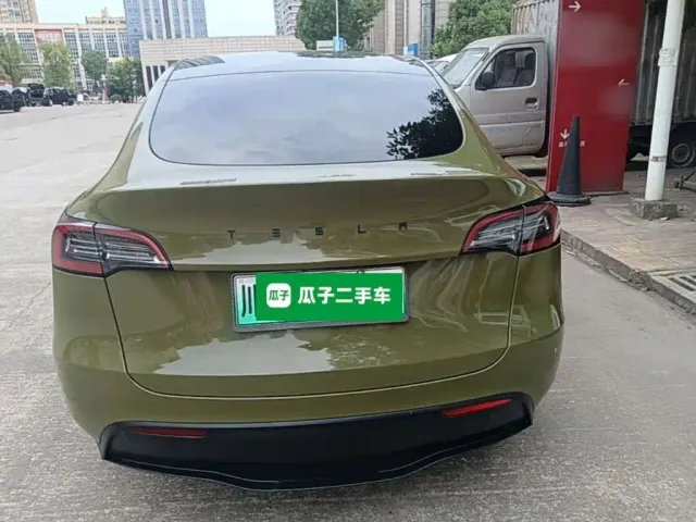 Tesla Model Y — Фото автомобиля 5