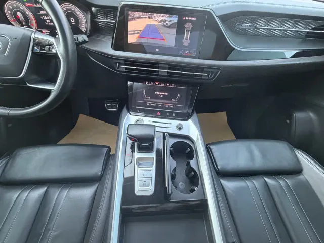 Audi Q6 — Фото автомобиля 13