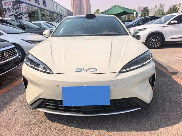 BYD Seal 07 DM-i — Фото автомобиля 2