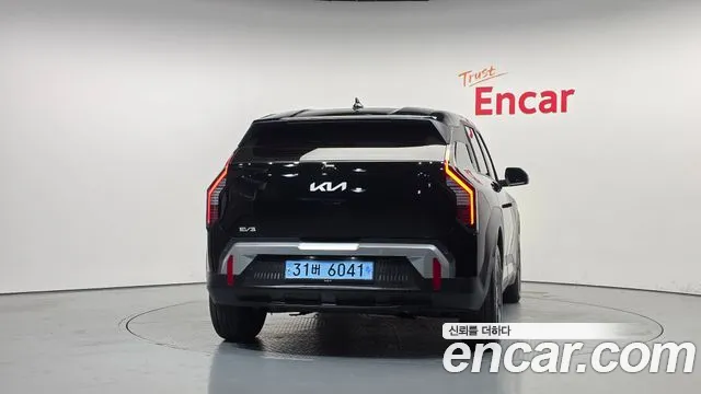 Kia EV3 — Фото автомобиля 4